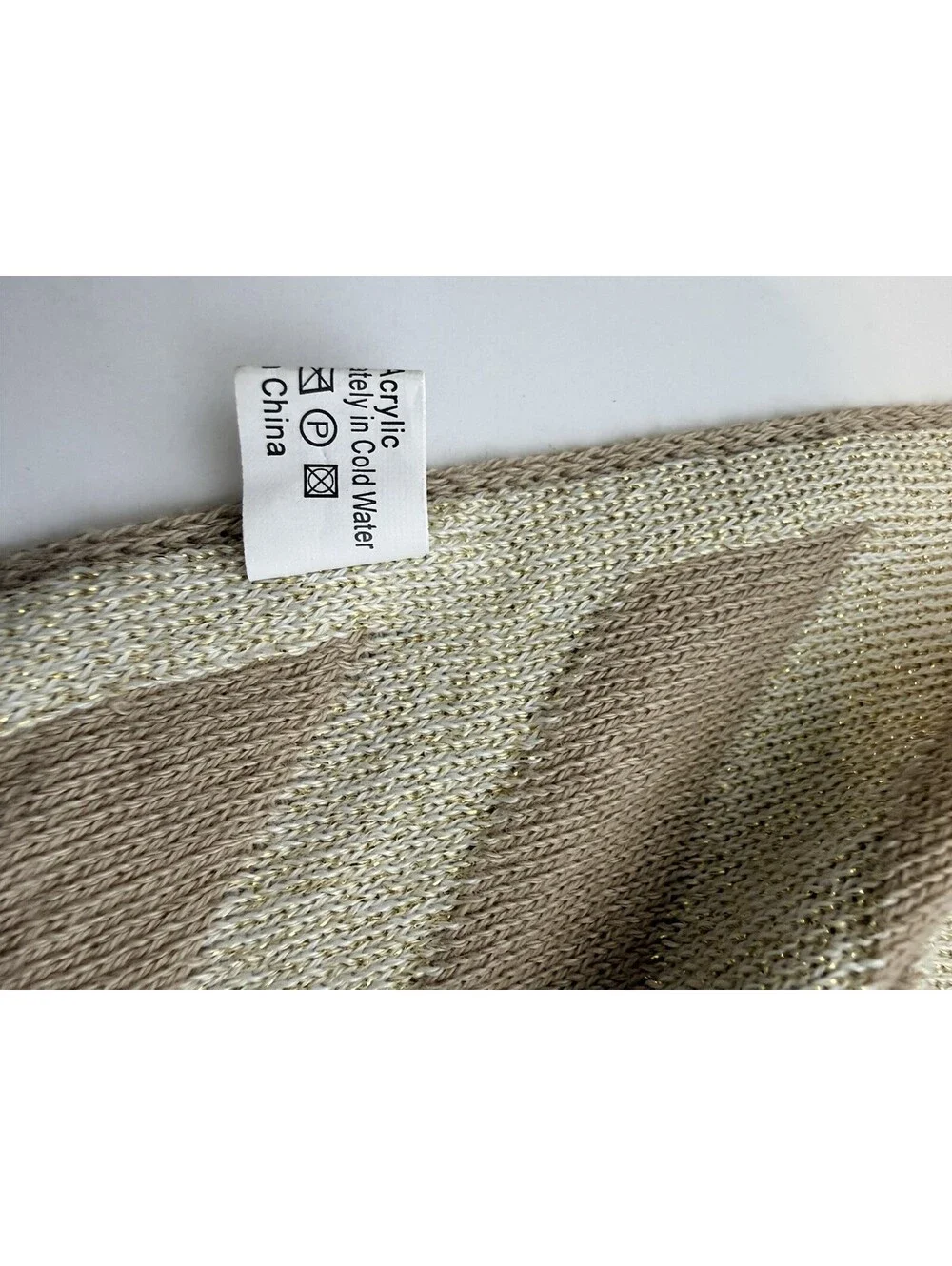 Women’s Chevron Knit Poncho Shawl Wrap Beige Gold One Size Lightweight NWT